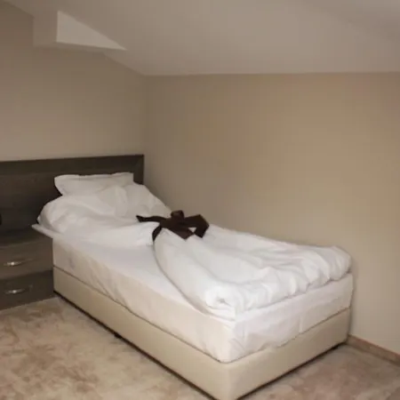 Nove Otel 3*
