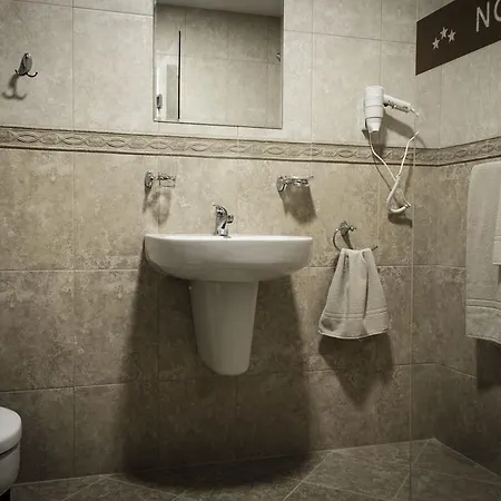Nove Otel