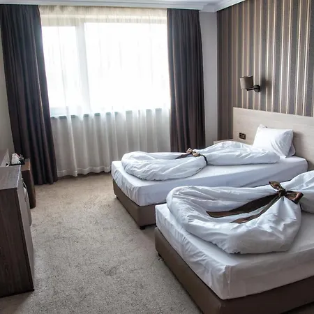 Otel Nove